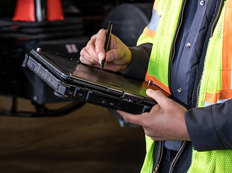 GETAC應(yīng)用于倉庫材料處理的加固計算機優(yōu)選解決方案