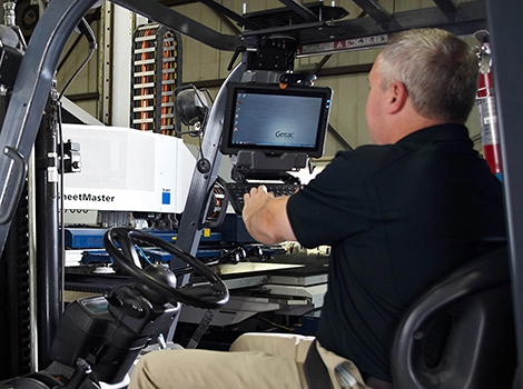 GETAC應用于倉庫材料處理的加固計算機優選解決方案